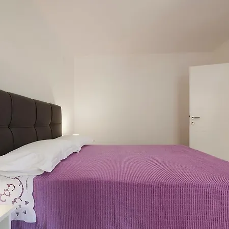 Апартаменты Cutan Трогир