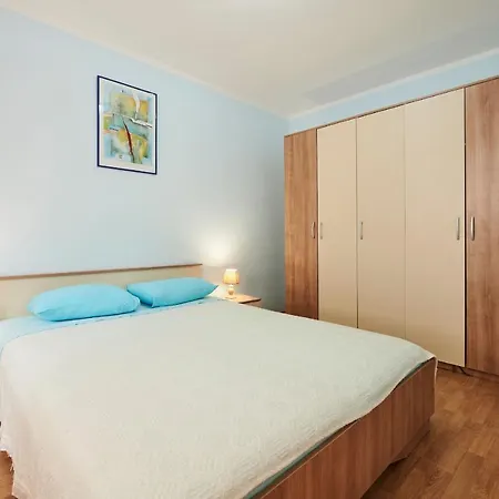 Cutan * 特罗吉尔