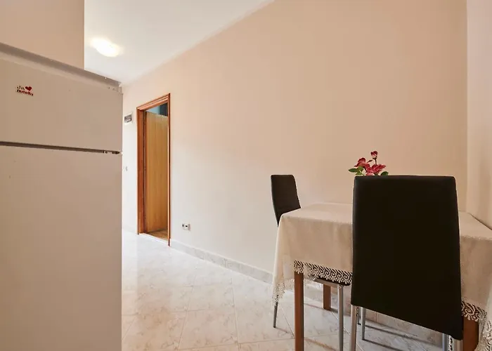 Cutan * 特罗吉尔