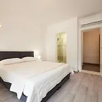 Cutan Apartment *