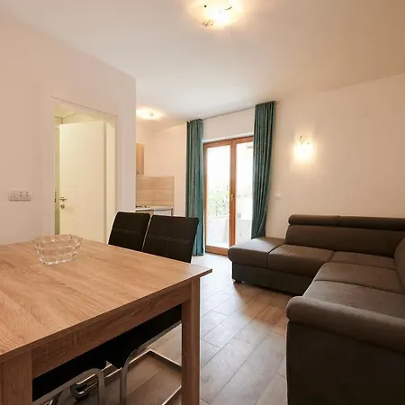 Cutan Apartment