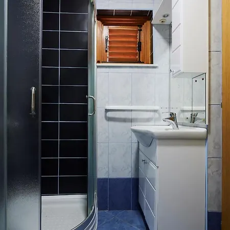 Apartment Cutan